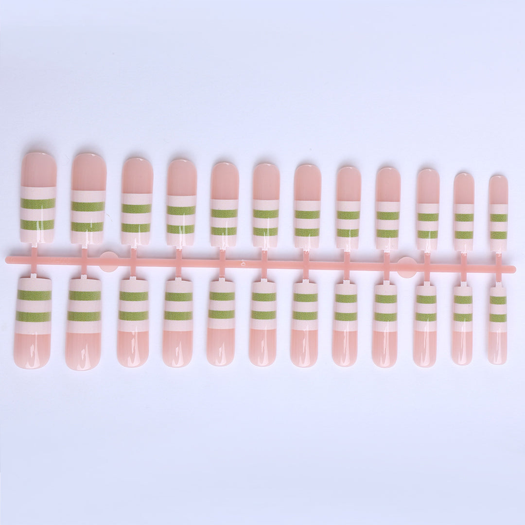Fashionable artificial nails with contemporary stripe pattern Stornfield