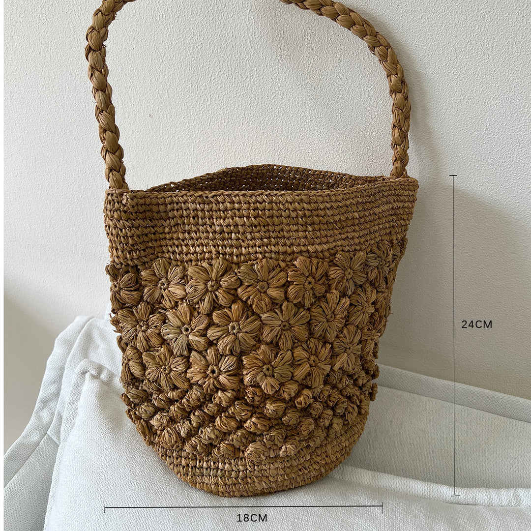 Handmade straw bag with fashionable striped pattern Stornfield