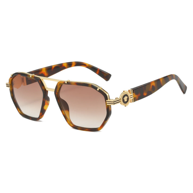 Elegant Oversized Geometric Sunglasses Stornfield