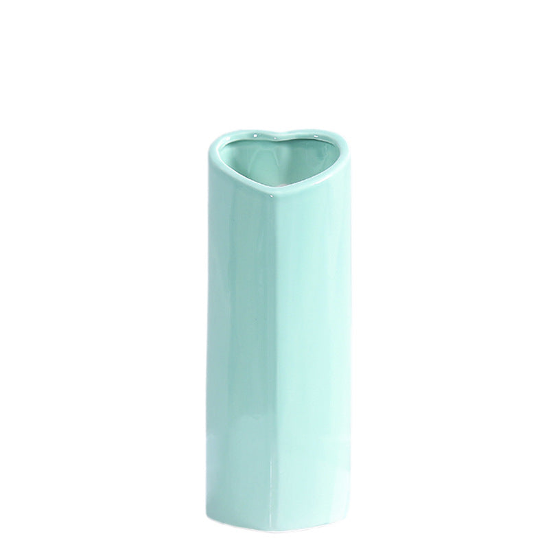 Heart-Shaped Elegant Ceramic Vase Stornfeild