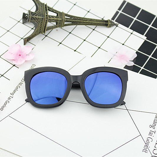 Women's oversized sunglasses with fashionable design and UV protection Stornfield