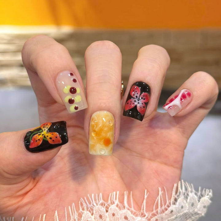 Decorative Nature-Themed Press-On Nail Set Stornfield