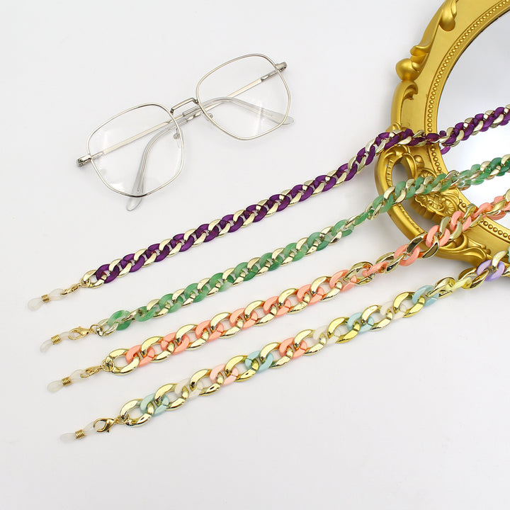 Stylish Chain Eyewear Holder Stornfield