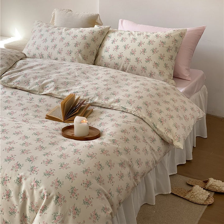Duvet cover set made of fine cotton satin with watercolor floral print and breathable percale effect