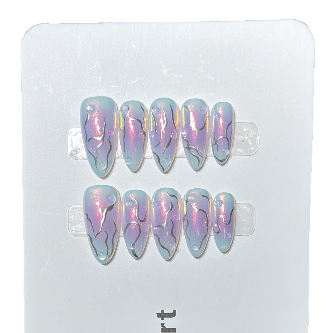 Iridescent Press-On Nail Set Stornfield