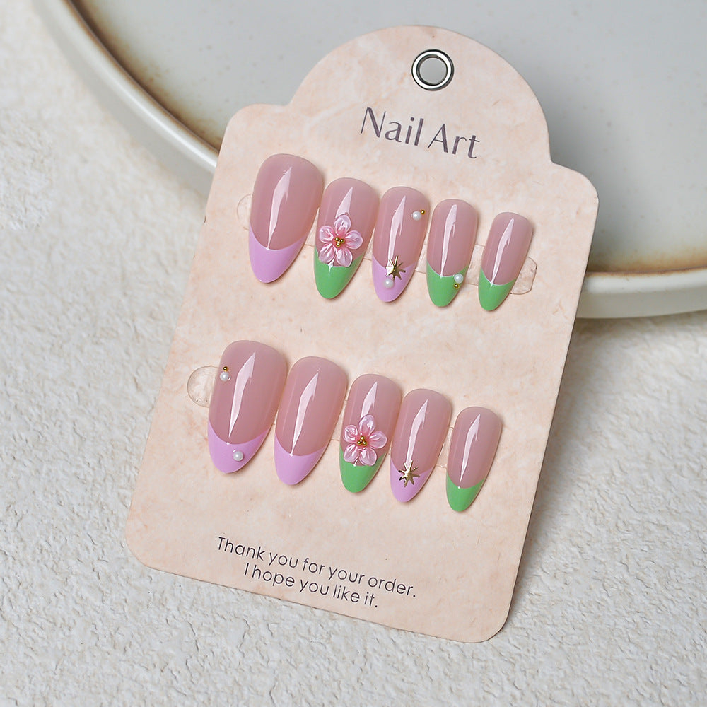 Elegant Floral Accented Press-On Nail Set Stornfield