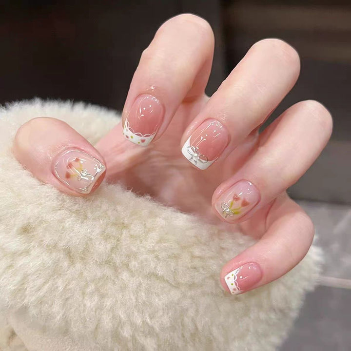 Floral-Inspired Press-On Nail Art Set Stornfield