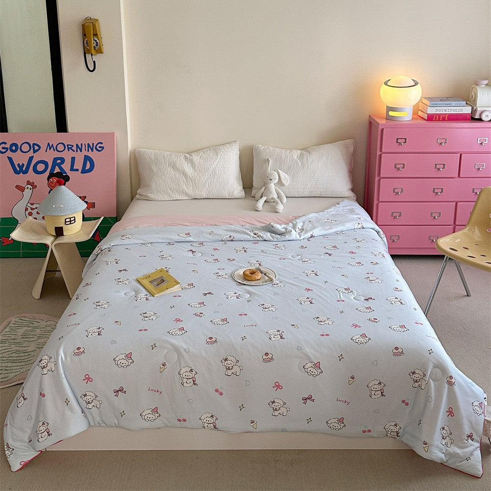 Quilted children's comforter with cute animal print and light microfiber filling