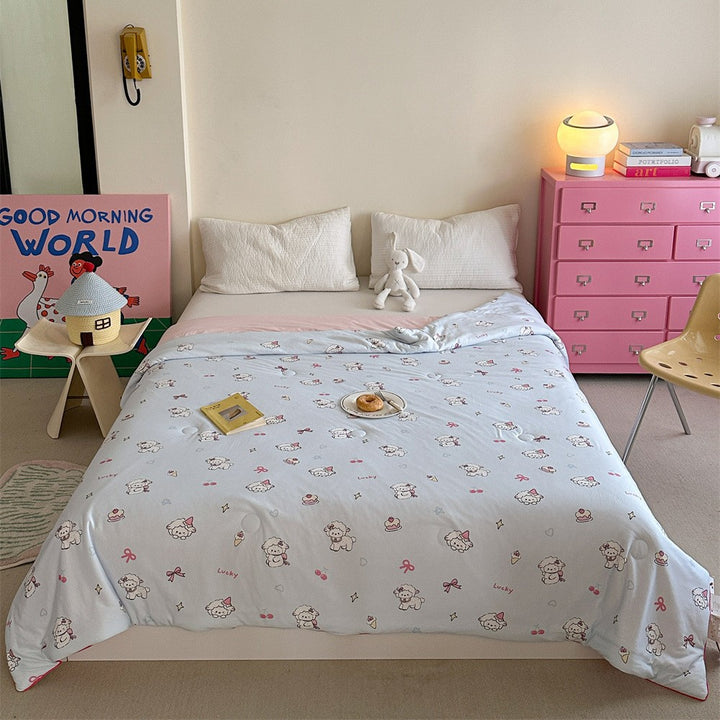 Quilted children's comforter with cute animal print and light microfiber filling