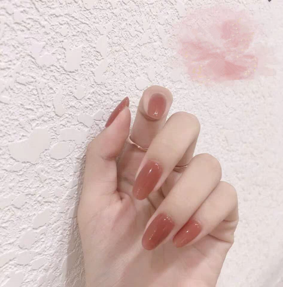 Festive Holiday Themed Press-On Nail Art Stornfield