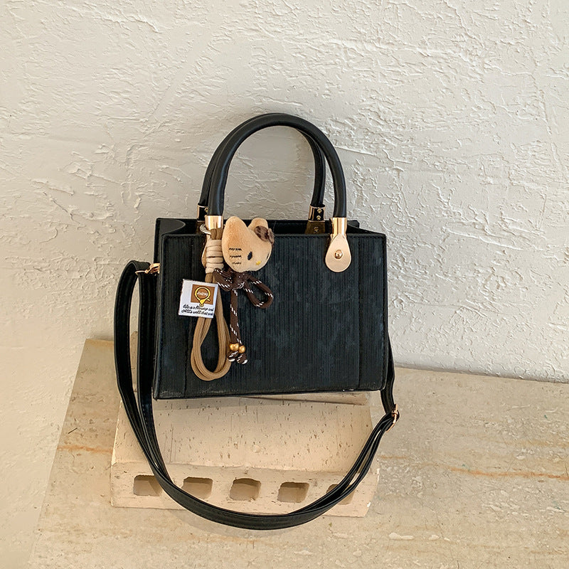 Elegant Textured Handheld Shoulder Bag