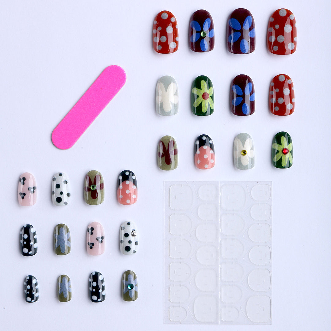 Artful Nail Art with Floral Designs Stornfield