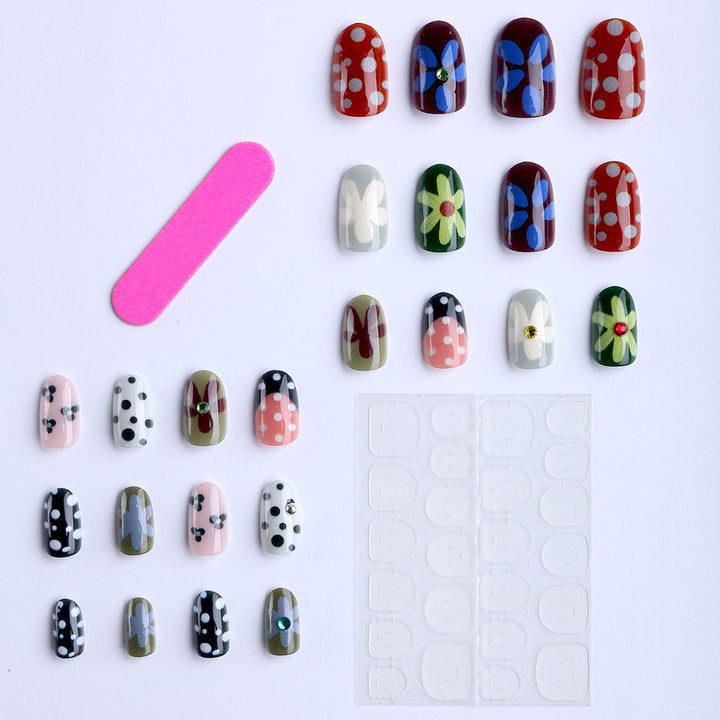 Artful Nail Art with Floral Designs Stornfield