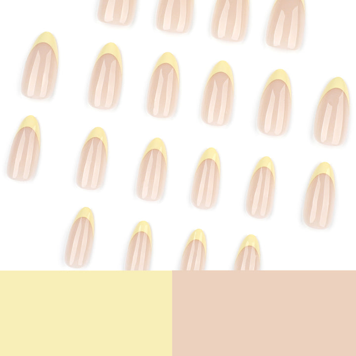 Elegant Nail Art with Gradient and Shine Stornfield