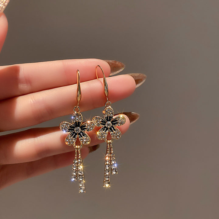 Floral Statet Earrings Stornfield