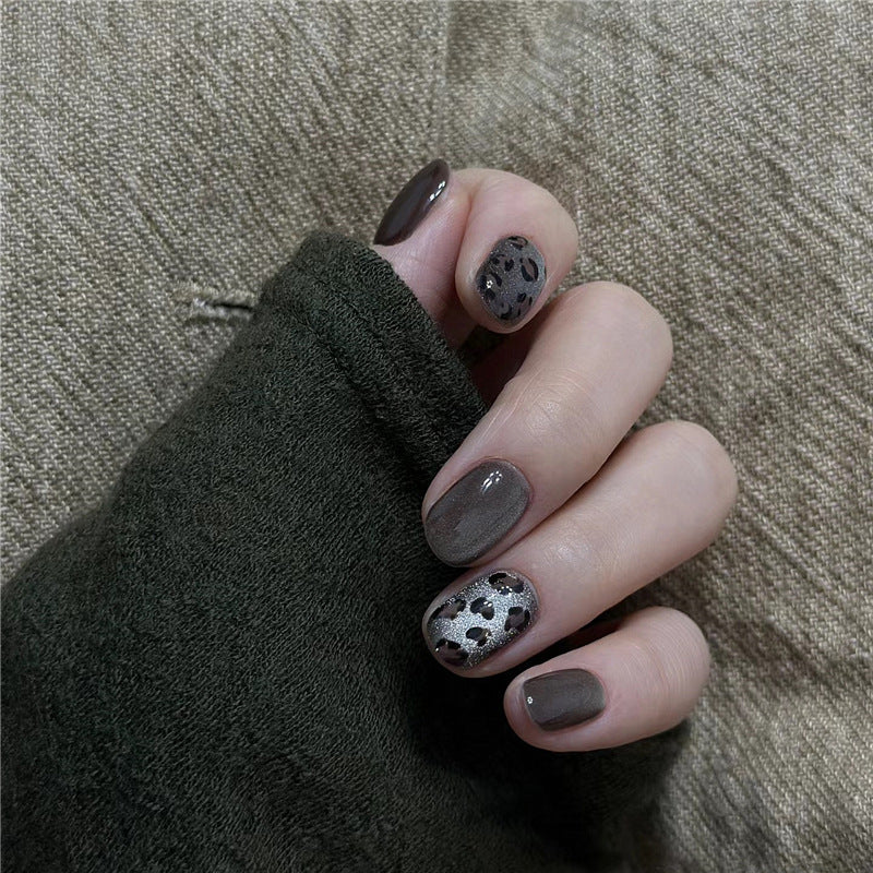 Artificial Nails in Elegant Animal Print Design Stornfield