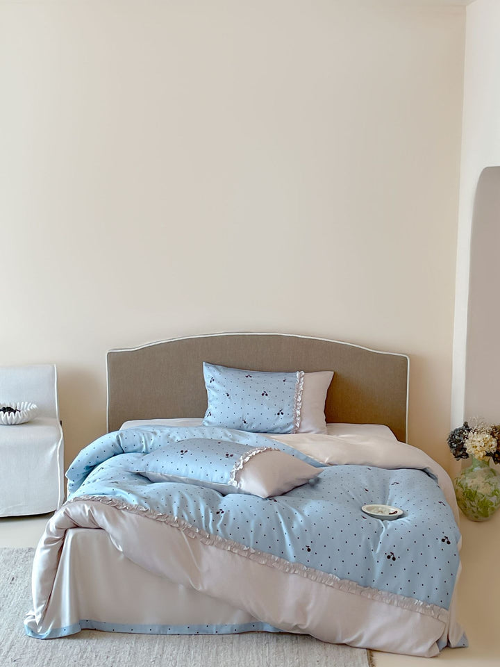 Bedding set made of cotton satin with frill edge, reversible function and fine polka dot print Stornfield