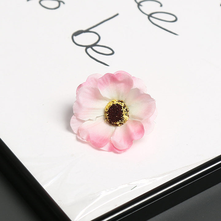 Decorative Floral Brooch for Decorative Wear