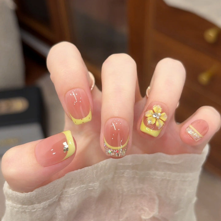 Decorative Press-On Nail Art Set