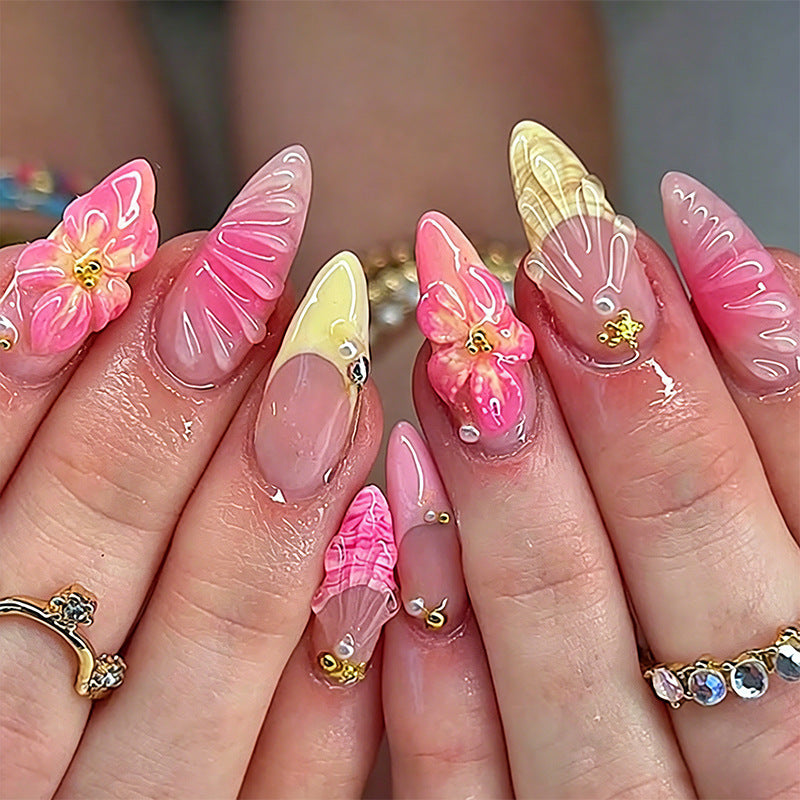 Art nail set with filigree flower decorations and glitter elements Stornfield