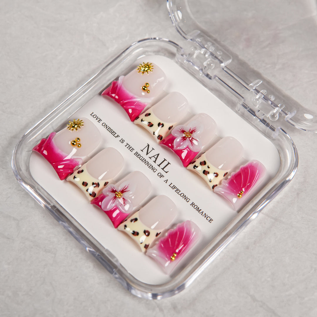 Floral Press-On Nail Art Set with Decorative Accents