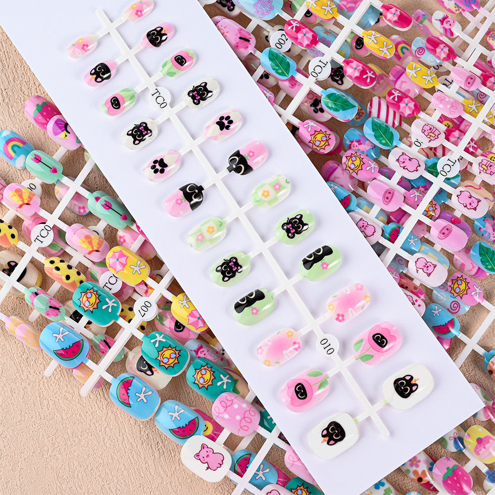 Children's Fun-Themed Press-On Nail Set Stornfield