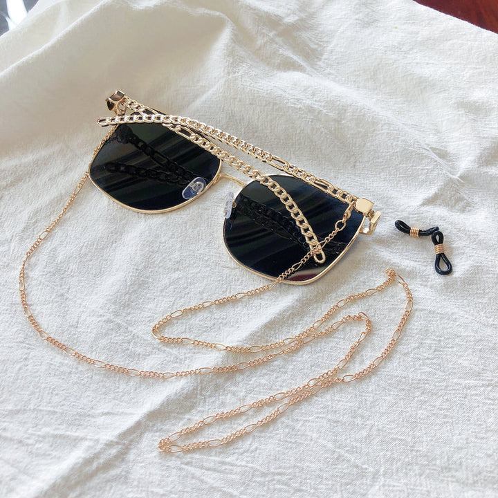Chic Eyewear Chain with Decorative Clips Stornfield