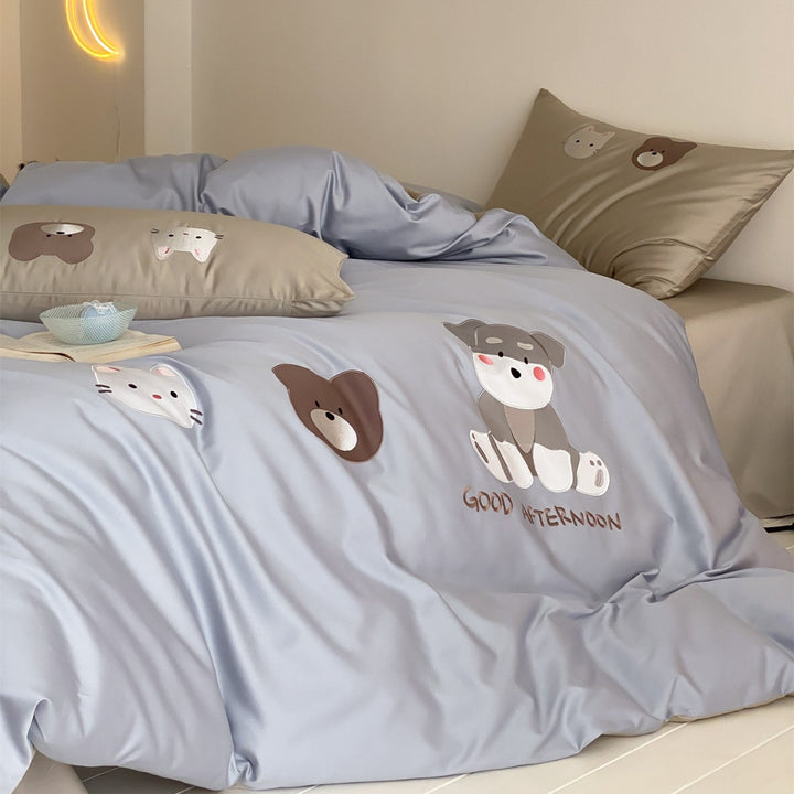 Playful Animal Print Reversible Cotton Sateen Duvet Cover and Pillowcase Set
