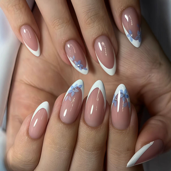 Elegant Floral Accent Press-On Nail Set Stornfield