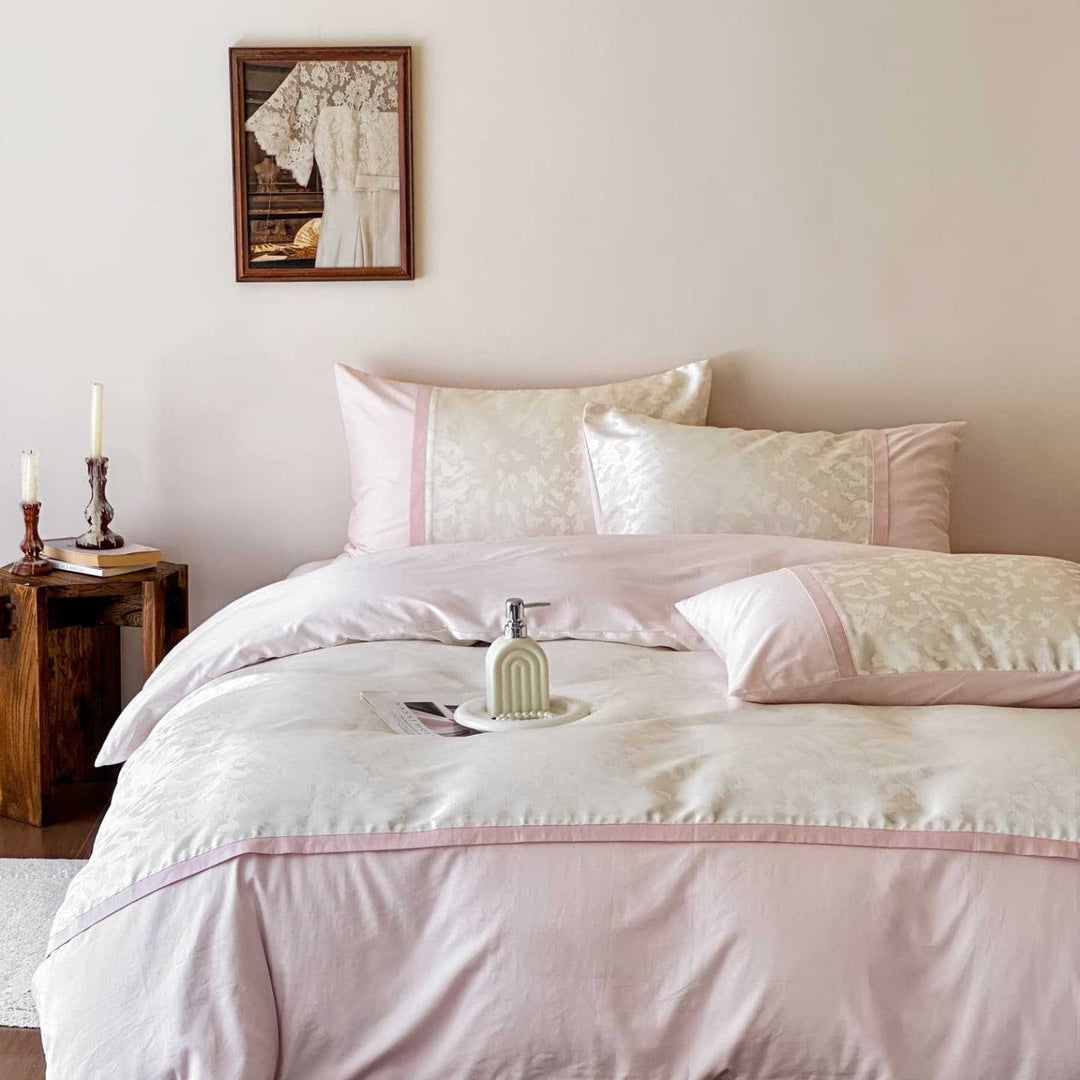 Duvet cover set made of cotton mix with fine jacquard pattern and contrast trim