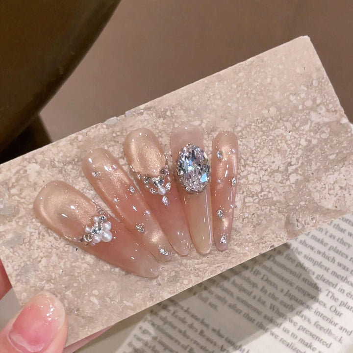Artificial nails with glamorous design Stornfield