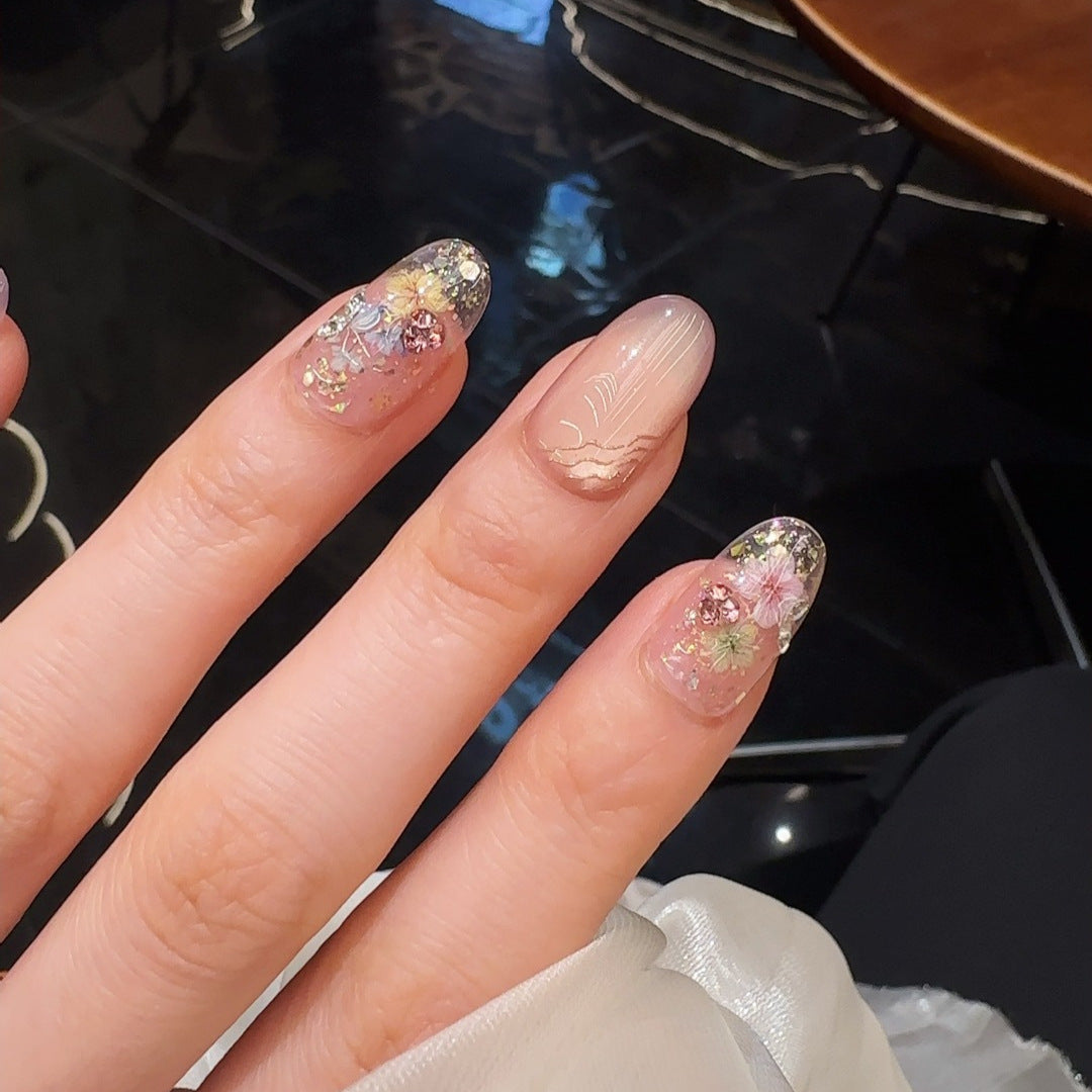 Elegant Floral Nail Art Stornfield