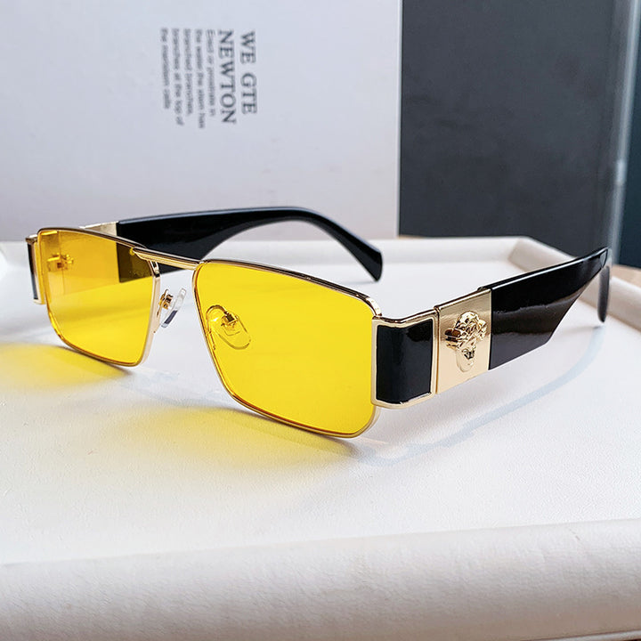 Women's designer sunglasses with luxurious frame and trendy cut Stornfield