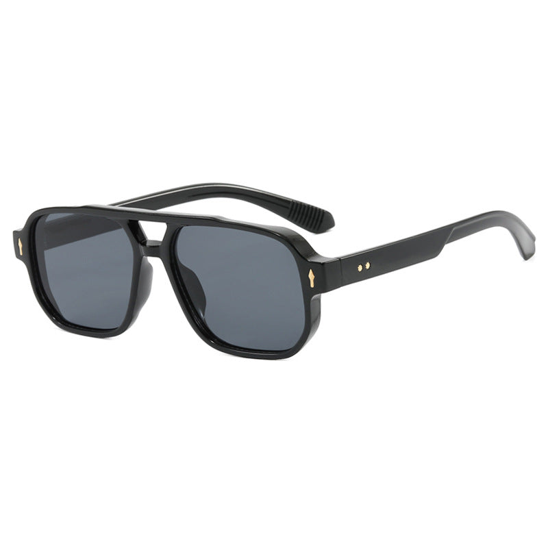 Women's trendy square sunglasses with luxurious details Stornfield