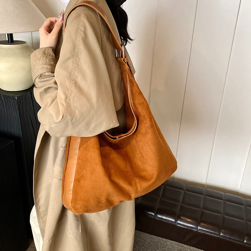 Elegant and Versatile Shoulder Bag Stornfield