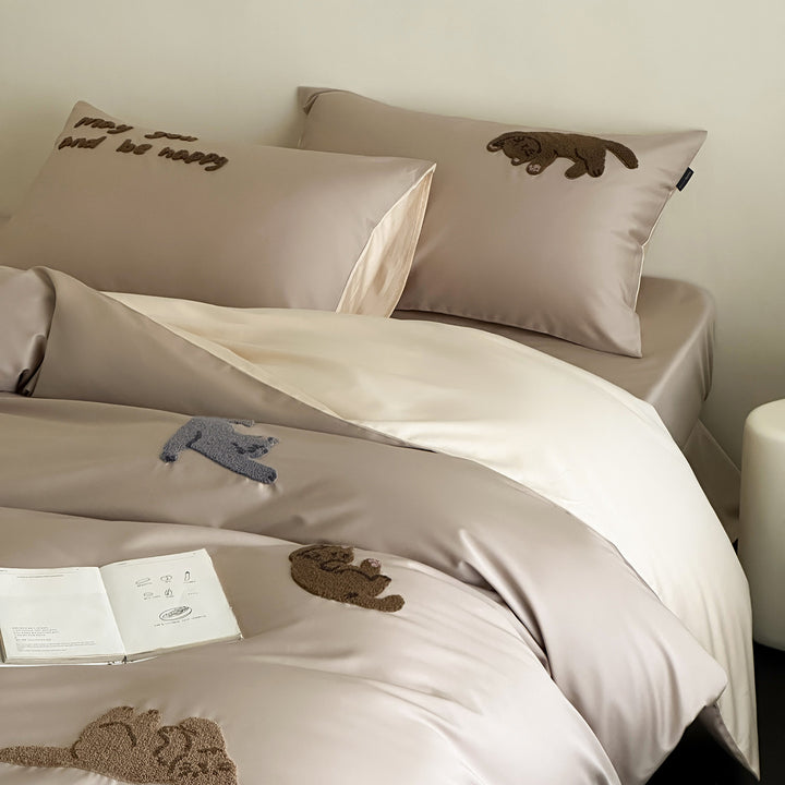 Tufted Appliqué Cotton Sateen Duvet Cover Set with Plush Animal Motifs