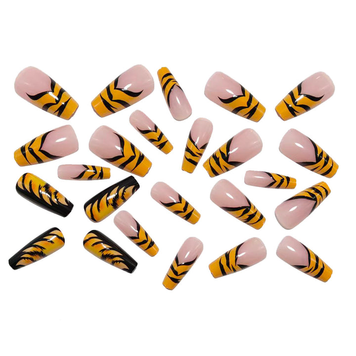 Artificial nail with Tiger Design Stornfield