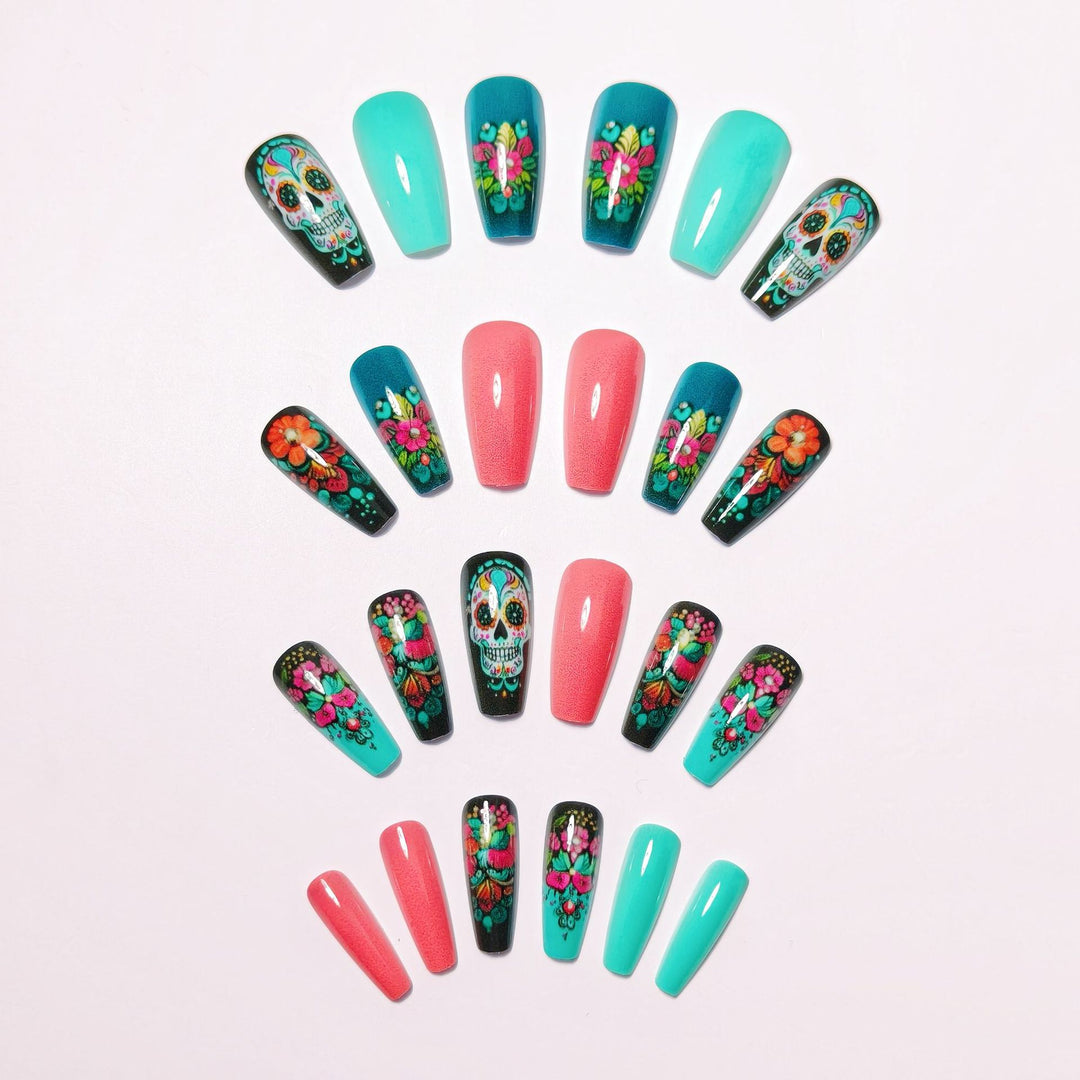 Artificial nails with festive skull design Stornfield