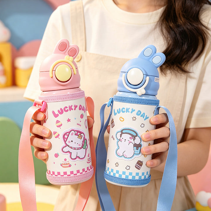 Women's insulated bottle with practical carrying device and playful design Stornfield