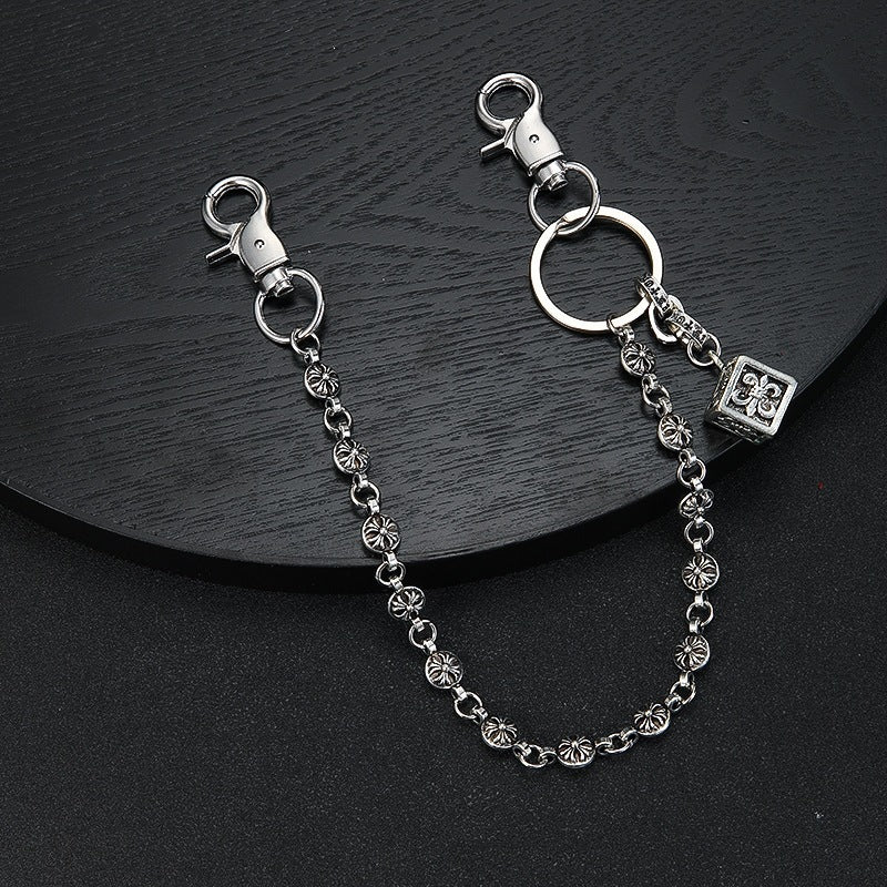 Fashionable keychain with filigree chain design Stornfield