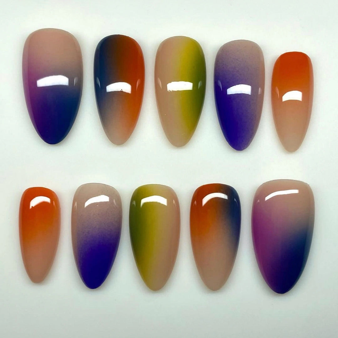 Artificial nail art with elegant gradient Stornfield