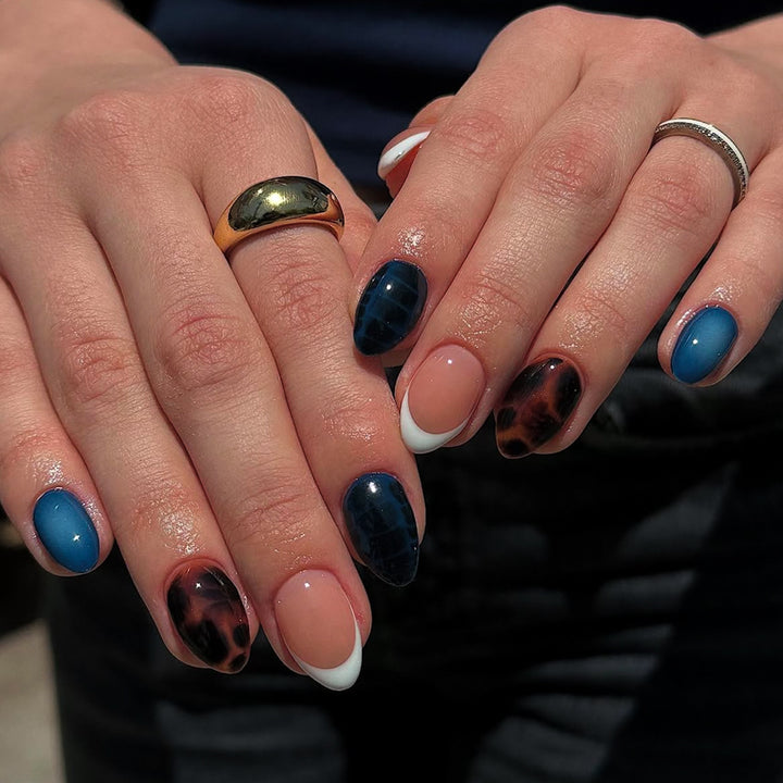 Artificial Nails in Eccentric Design with Creative Accents Stornfield
