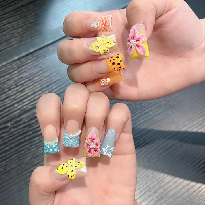 Elegant Artificial Nails with Botanical Designs Stornfield