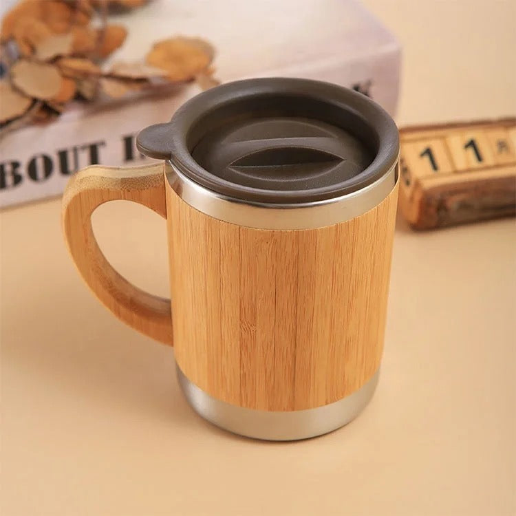 Women sustainable insulated coffee mug with wooden handle Stornfield