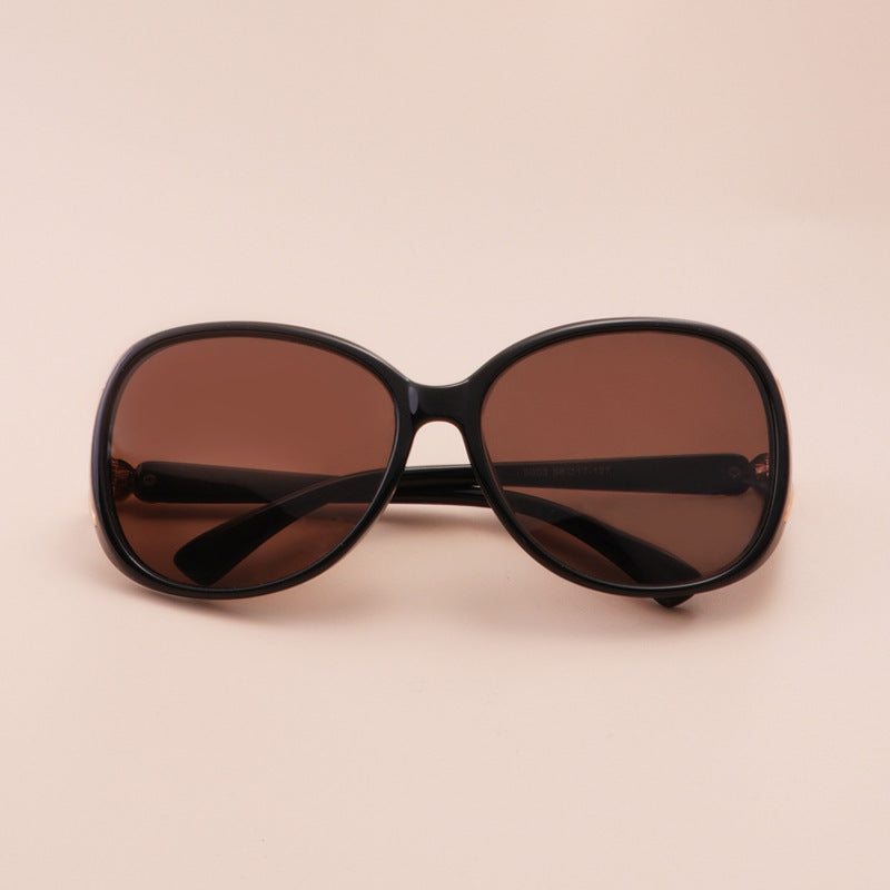 Ladies Luxurious Oversize Sunglasses with Stylish Decor Stornfield