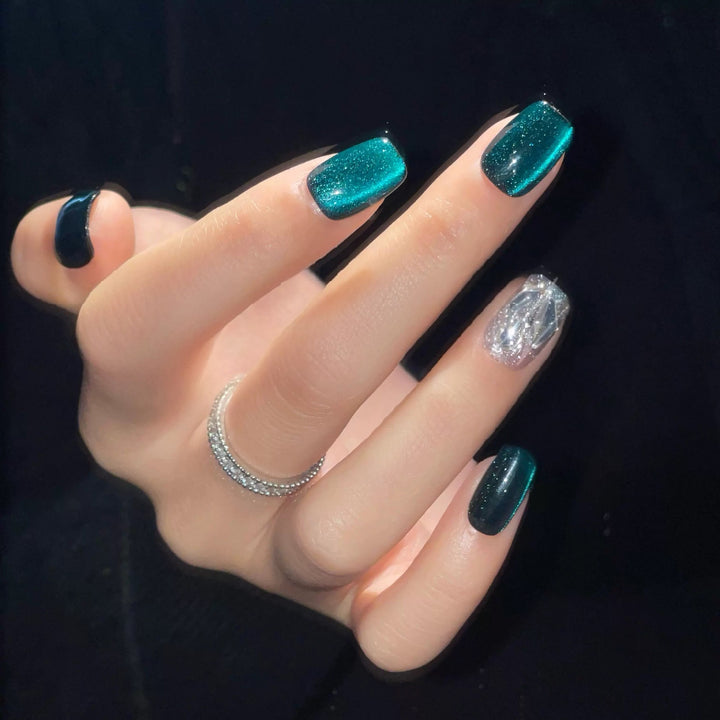 Sparkling Acrylic Press-On Nail Set Stornfield