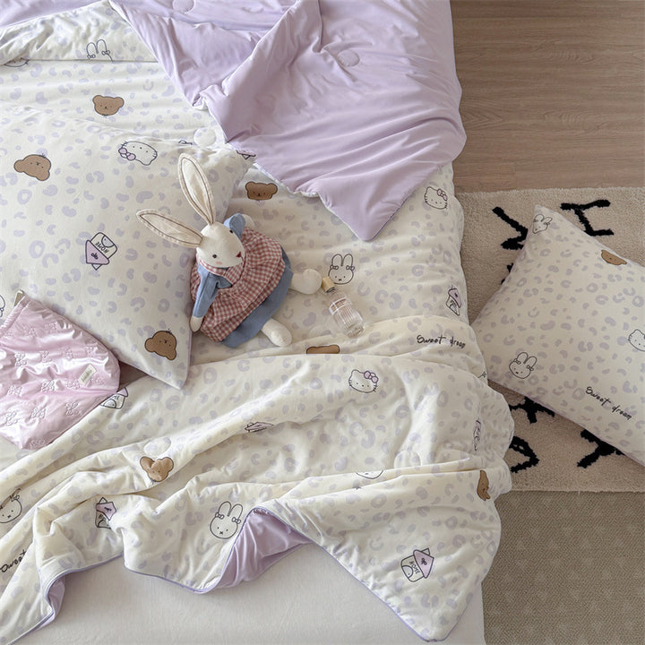 Children's bedding set made of cotton mix with quilted lightweight blanket and star cartoon motif