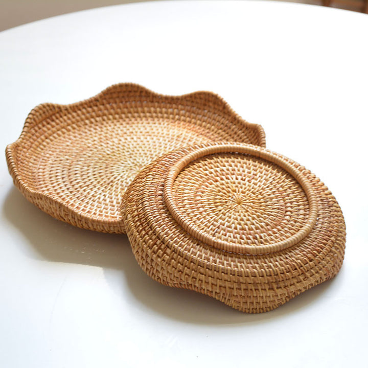 Women handmade natural serving plates set Stornfield
