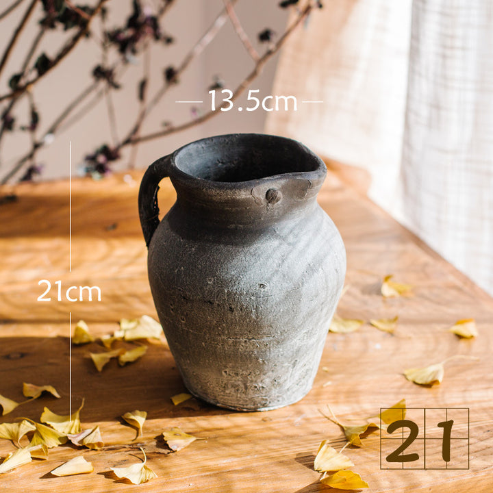 Rustic ceramic pot with handmade design Stornfield