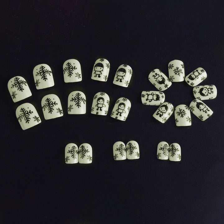 Winter-Themed Nail Art Design Stornfield